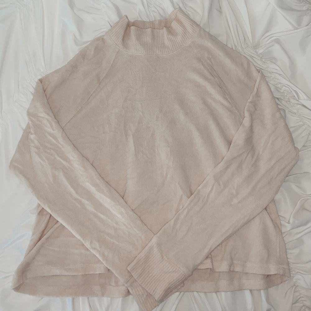 tan abercrombie & fitch sweater